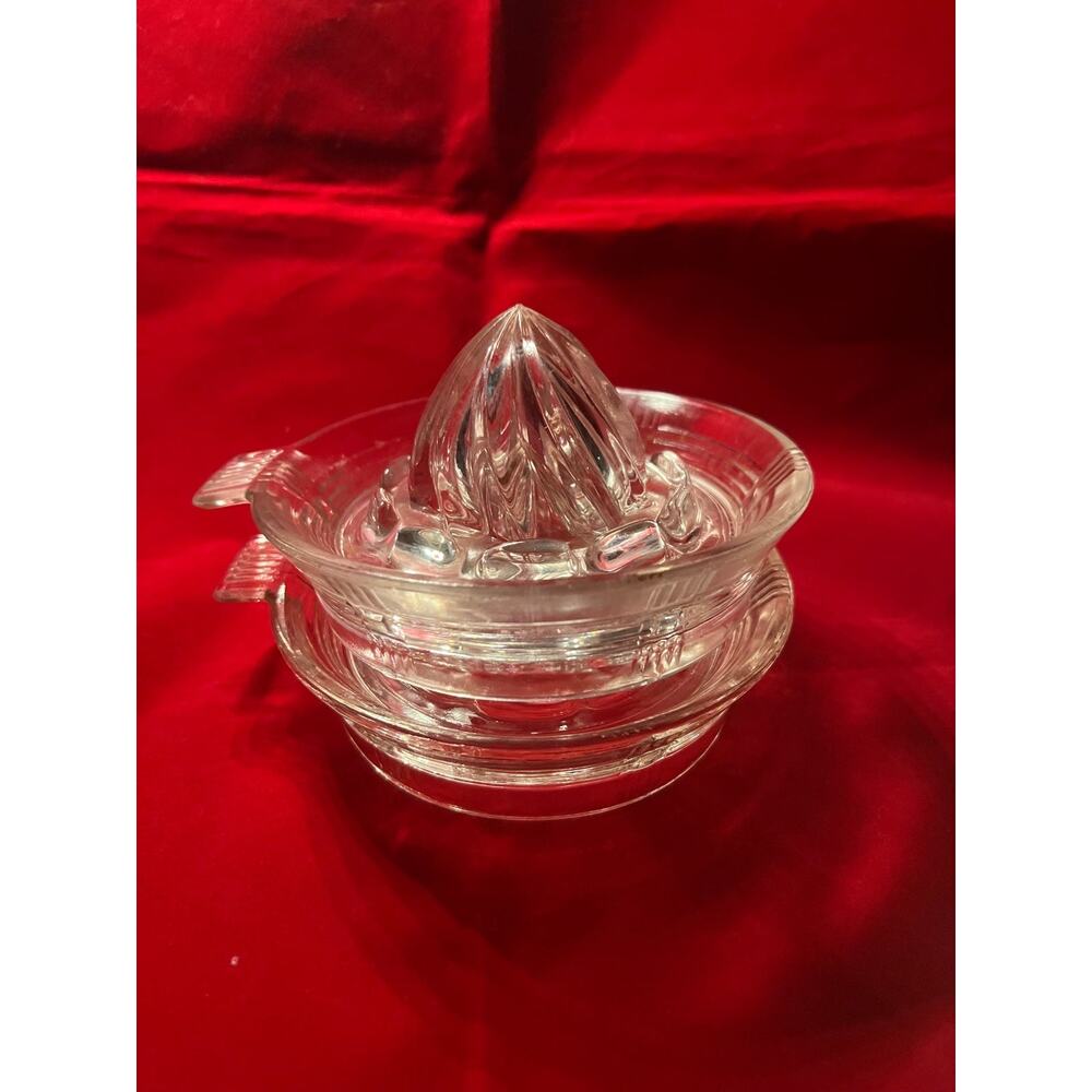 Vintage Criss Cross Juicers with Side Tab - set of 2 - Picture 10 of 11